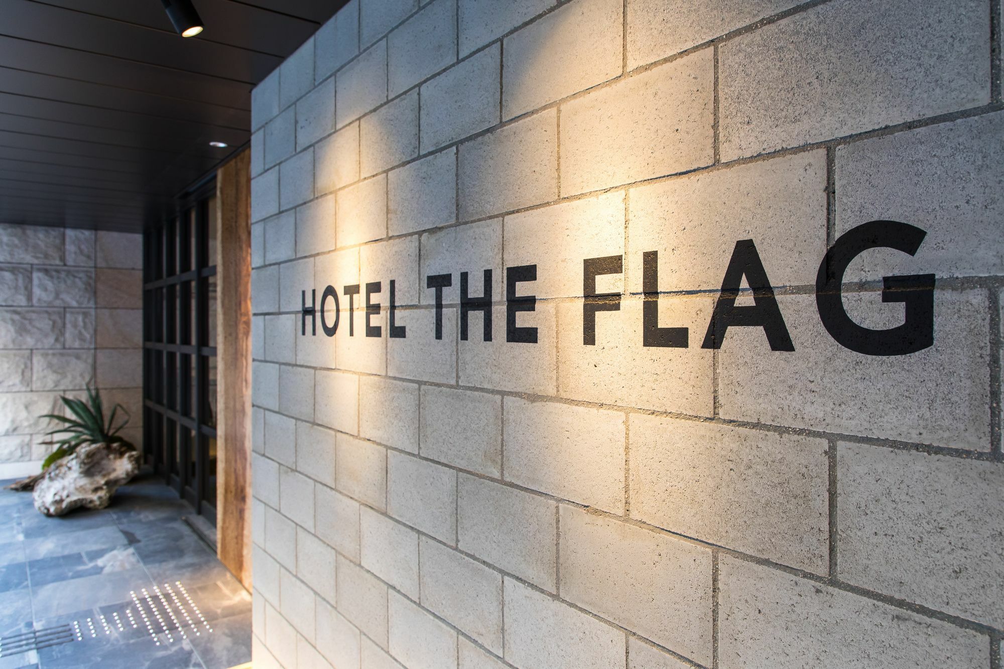 Hotel The Flag Shinsaibashi Ōsaka Extérieur photo